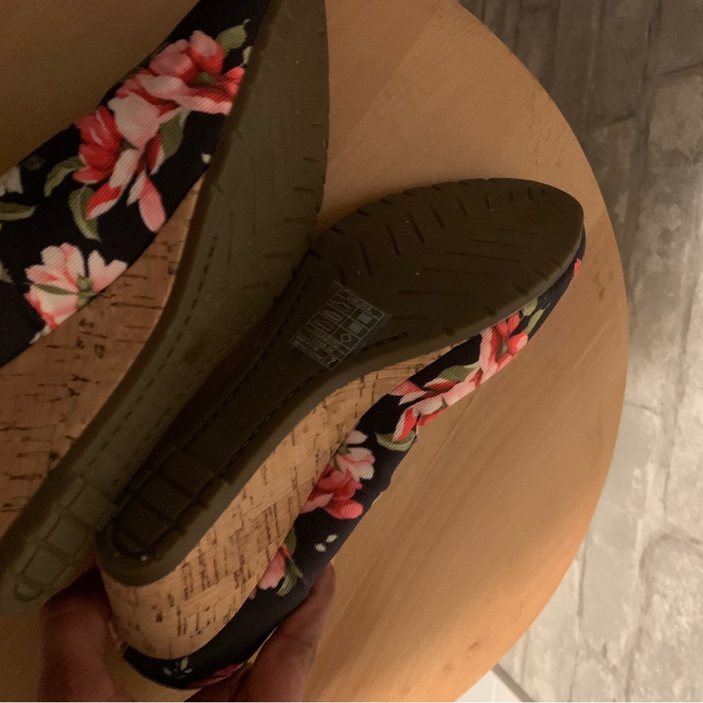 Chelsea floral wedge heels - Picture 6 of 7